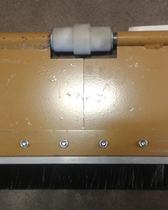 Outlet Cleaner SR100 (Brush) M&M